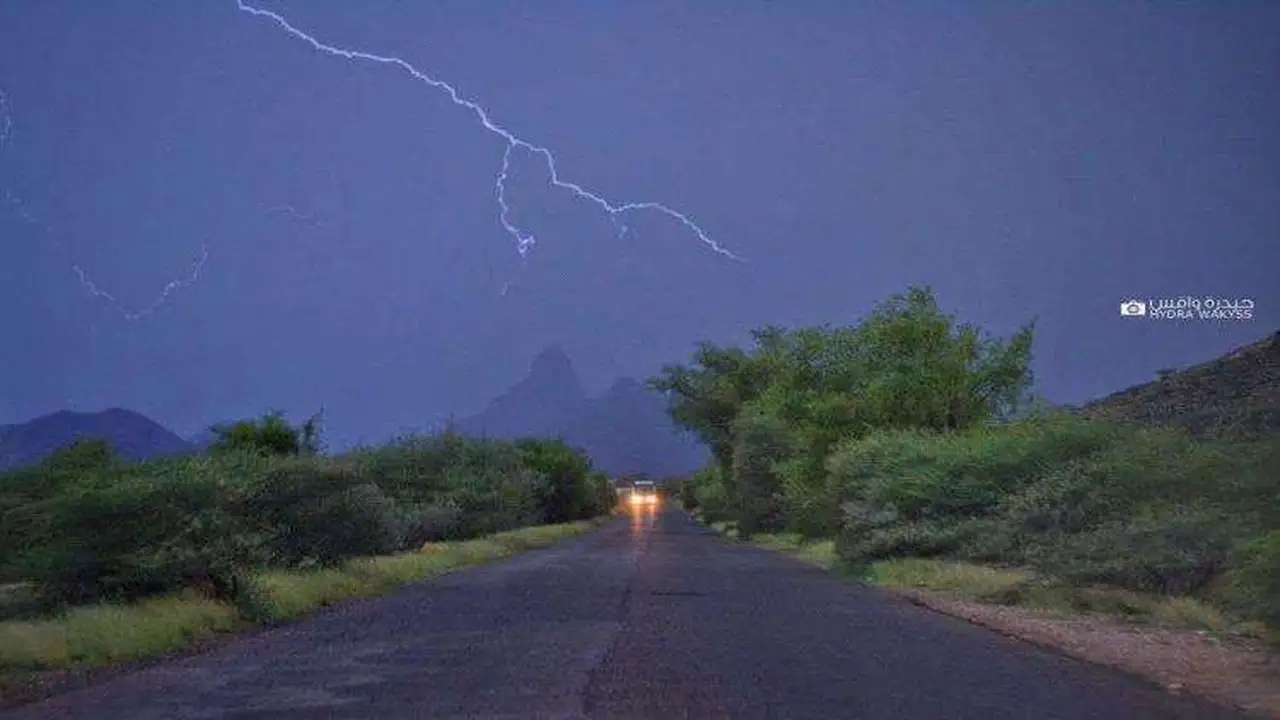 توقعات بطقس بارد ليلاً وفرص تساقط أمطار متفرقة في عدة محافظات مصرية